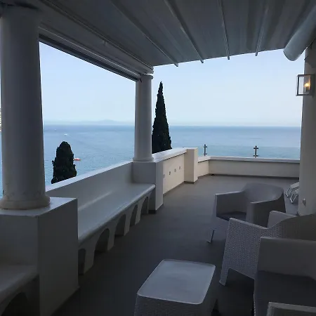 Theile * Positano